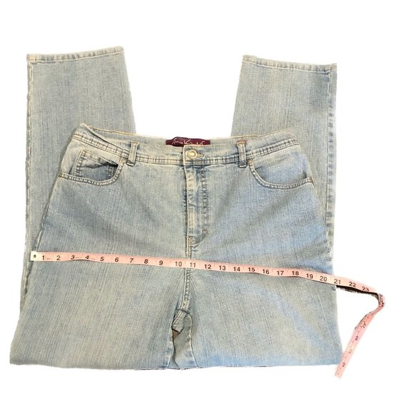 Gloria Vanderbilt Amanda Jeans Light Wash Denim 5 Pocket Womens Sz 14 Short - Picture 10 of 14